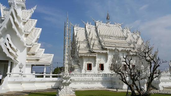 Wat rong khun