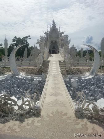 White temple in Chiang rai