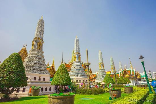 เจดีย์มองจากวิวด้านนอก