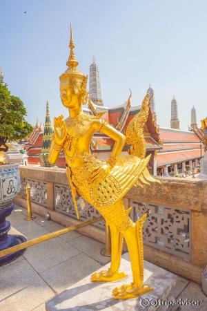 รูปปั้นกินนร กินรี