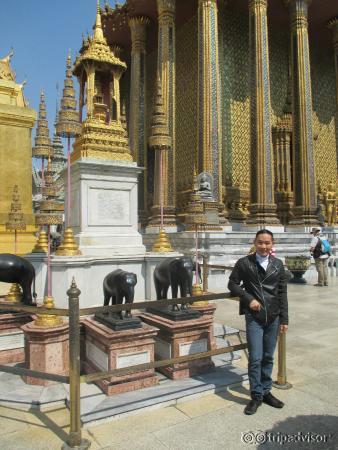 จุดสักการะบูชาต่างๆ