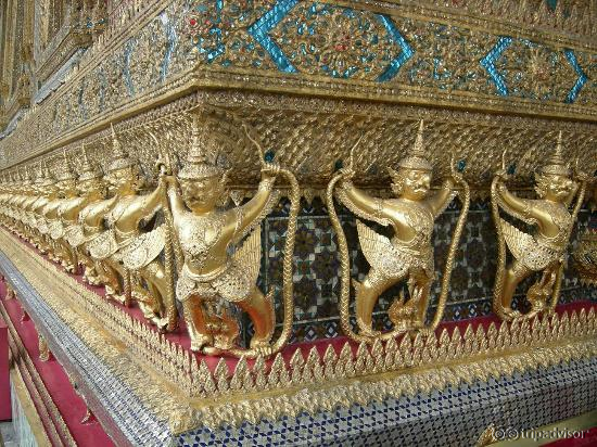 Храм Изумрудного Будды
