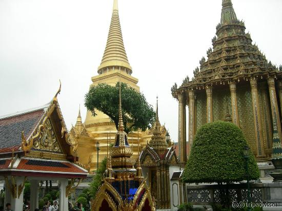 Храм Изумрудного Будды