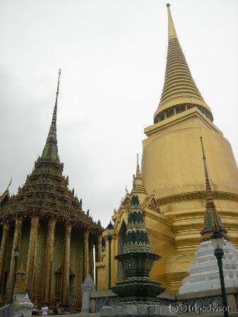 Храм Изумрудного Будды