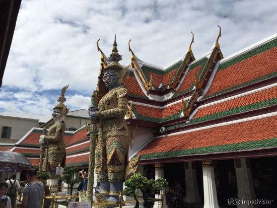 エメラルド寺院 (ワット・プラケーオ)