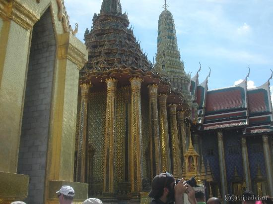 ワットプラケオ