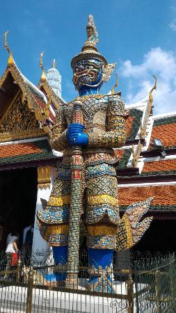 ยักษ์ที่ประตูวัด