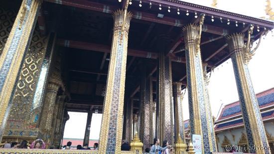 エメラルド寺院外観