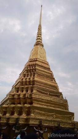黄金の仏塔