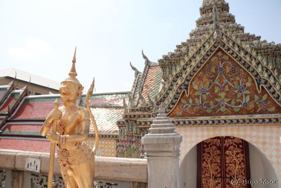 ภายในวัด