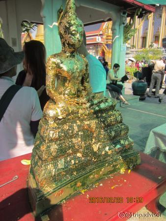 エメラルド寺院お供え