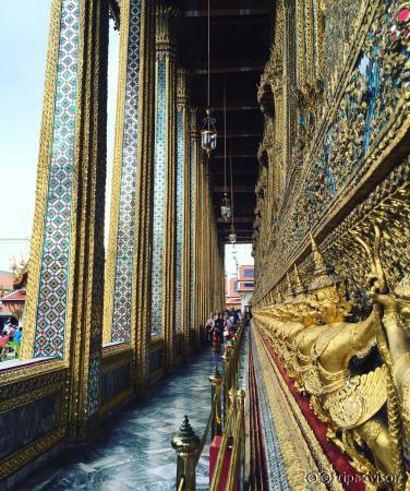 Emerald Buddha temple