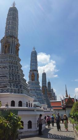 Glittering like Emerald !!!