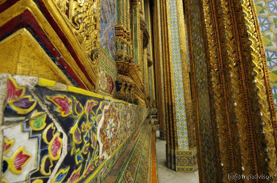 Mur extérieur du temple