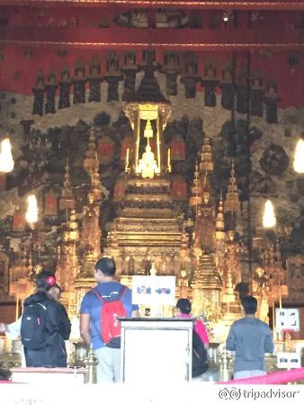 No esta mal, pero para mi me gusto mas el buda reclinado, creo k solo tiene fama porque esta den