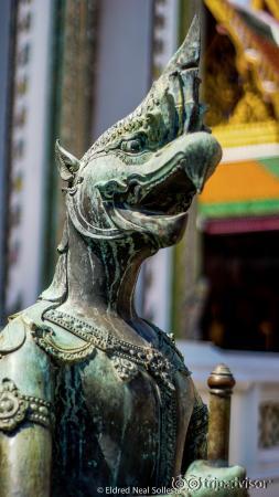 Tantima Bird, is one of the guards for Phra Sawet Kudakhan Wihan Yot. 