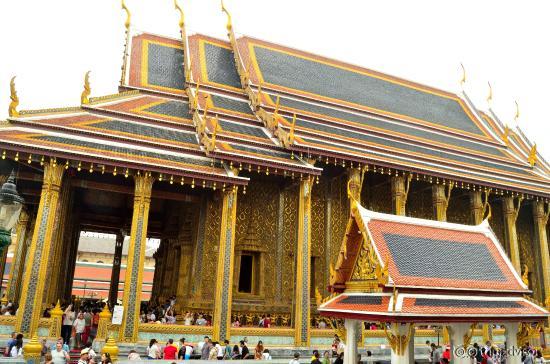 Temple of the Emerald Buddha (Wat Phra Kaew)