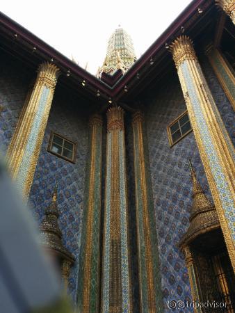 Colorful patterns over gold