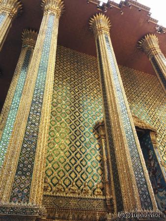 Colorful patterns over gold