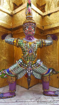 Temple of the Emerald Buddha (Wat Phra Kaew)