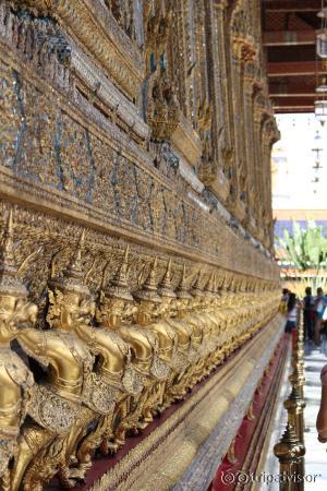 Temple of the Emerald Buddha (Wat Phra Kaew)