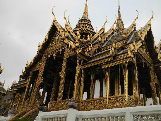 gorgeous temples were every section is tiles with intracate detail