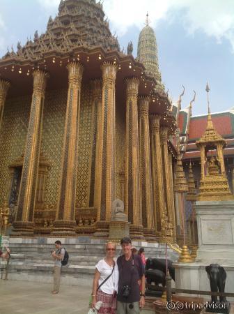 The Happy Travellers - Phra Mondop (temple library containing Buddhist scriptures