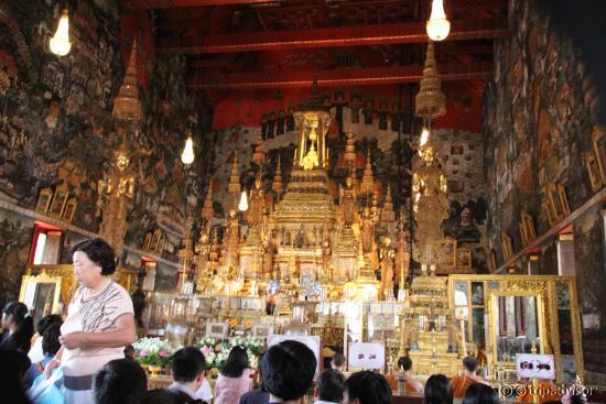 Inside shrine of the Emerald buddha