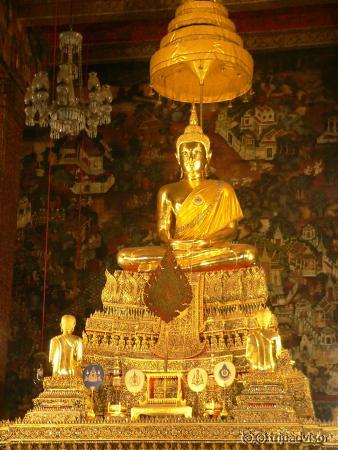 Buddha Statue at Emeral Buddha Temple