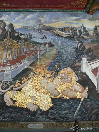 Wat Phra Kaew: Beautiful wall paintings