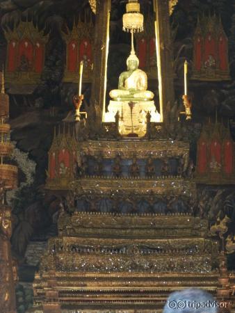 Emerald Buddha in Rainy Season Dress