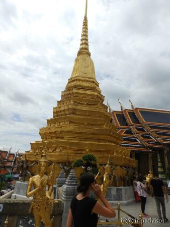Outside Wat Phra Kaew