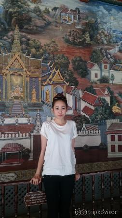 In front the paint of Wat Phra Kaew, magnificent!