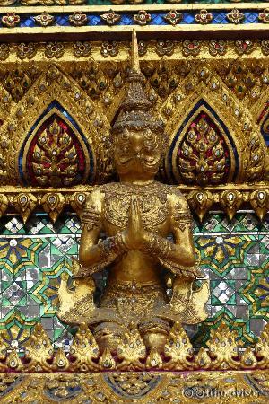 Exterior building carvings and decor