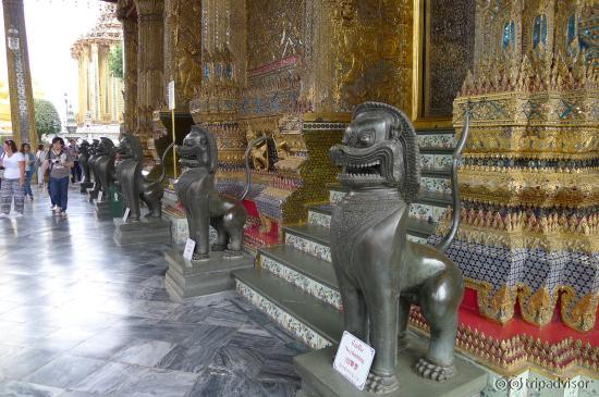 Entrance to the Temple of the Emerald Buddha