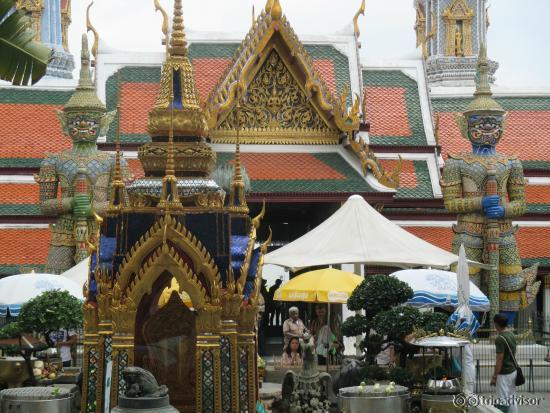 The praying area (outdoor)