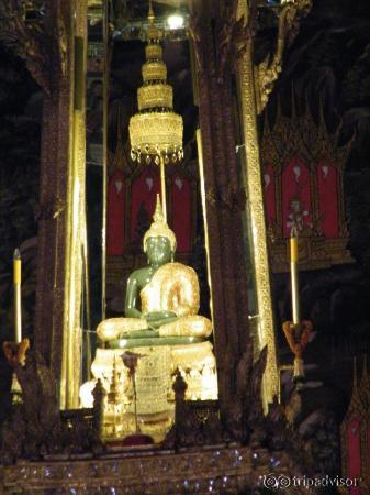 Templo del buda esmeralda es parte del recorrido del gran palace