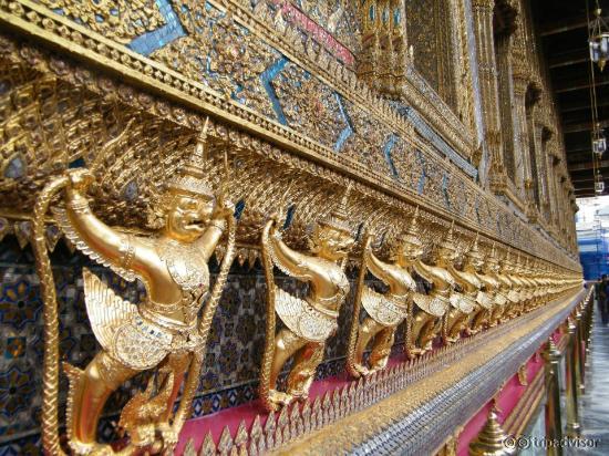 Templo del buda esmeralda es parte del recorrido del gran palace
