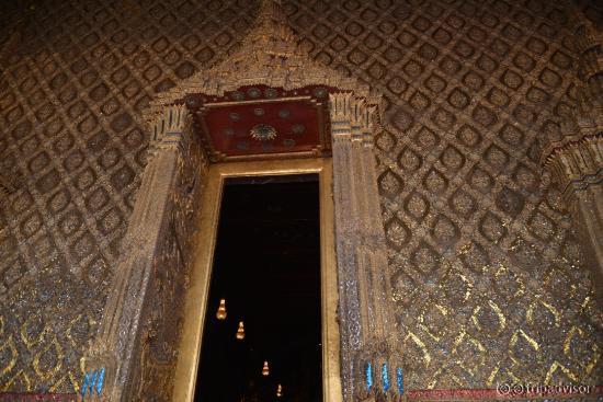 Detalhes da porta do Templo