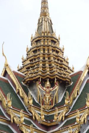 Um den Wat Phra herum
