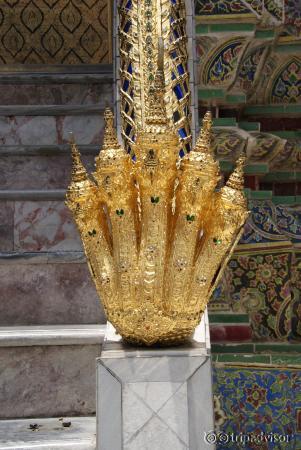 Um den Wat Phra herum