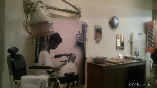 Парикмахерские старого Гонконга