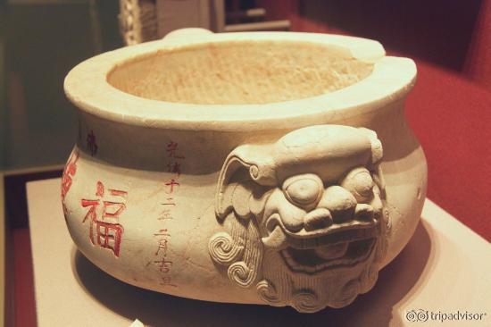 Unusual stone bowl, from the Dynastic period (Dynasty=??)