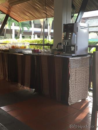 Nice breakfast set up open air good variety especially love the fresh fruit. Coffee is a huge do