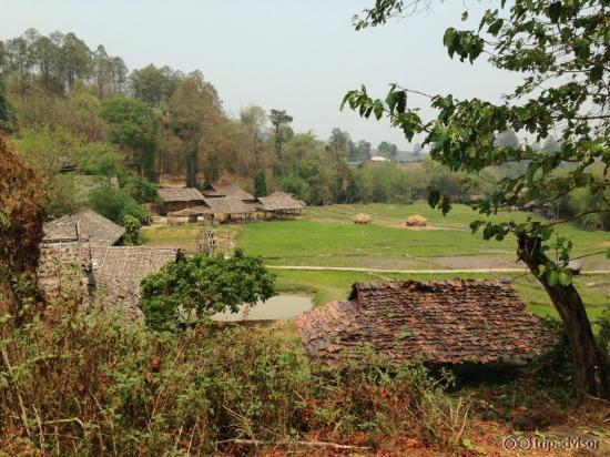 Village with different tribes - a great time