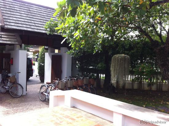 Entry to hotel with bikes to take for a spin.