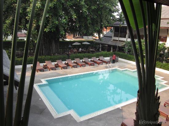 View from the terrace to the pool