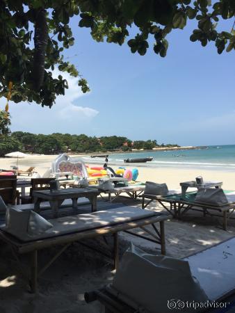 Hotel located right at the Beach