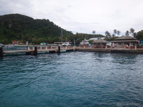 The main pier of the Phi Phi island