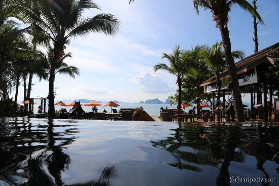 de la piscine, vue sur la plage